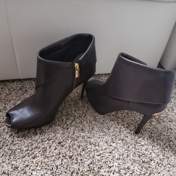 Michael Kors Booties - Picture 1 of 4